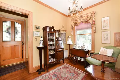 328 38th Road, Douglaston, NY 11363 - Photo 5