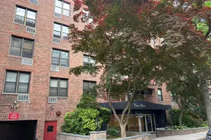 43-25 Douglaston Pkwy, Douglaston, NY 11363 - Photo 15