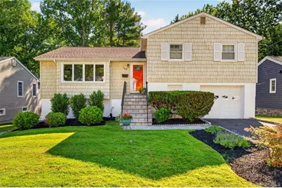 140 Saxon Drive, Mamaroneck, NY 10543 - Photo 1