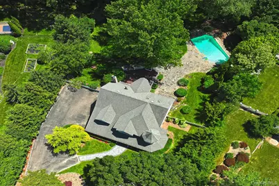 4 Hampton Court, Huntington, NY 11743 - Photo 45