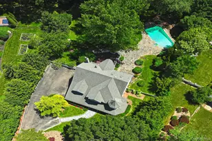 4 Hampton Ct, Huntington, NY 11743 - Photo 45