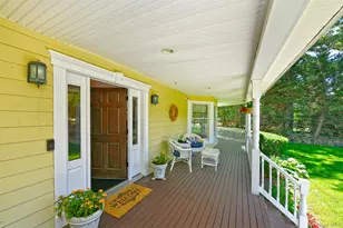 4 Hampton Ct, Huntington, NY 11743 - Photo 3