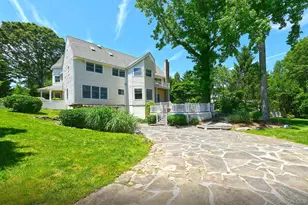 4 Hampton Ct, Huntington, NY 11743 - Photo 41