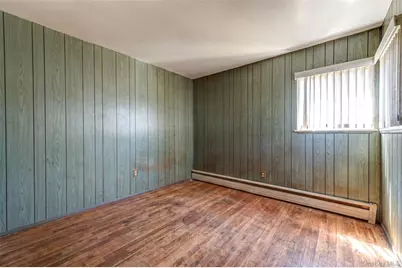 9 Johnson Place, Lindenhurst, NY 11757 - Photo 11