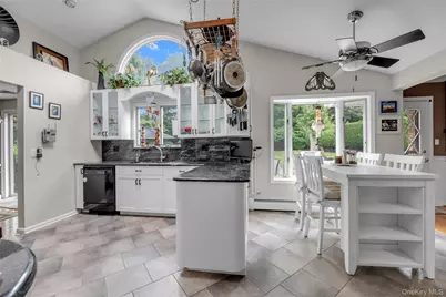 87 Teed Street, South Huntington, NY 11746 - Photo 9