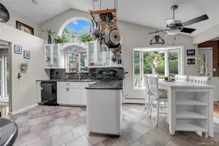 87 Teed St, South Huntington, NY 11746 - Photo 9