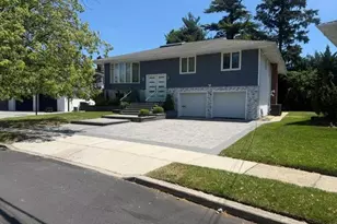 1015 Dartmouth Ln, Woodmere, NY 11598 - Photo 3