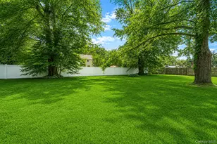 3 Cedar Crest Dr, Dix Hills, NY 11746 - Photo 27