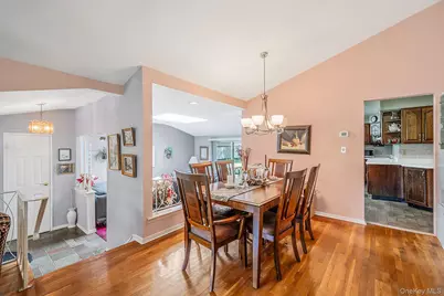 3 Cedar Crest Drive, Dix Hills, NY 11746 - Photo 7