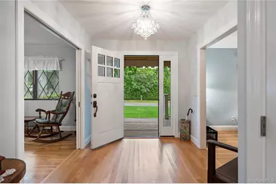 37 Fanning Avenue, Hampton Bays, NY 11946 - Photo 3