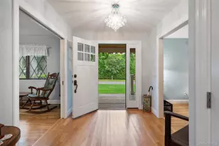 37 Fanning Ave, Hampton Bays, NY 11946 - Photo 3