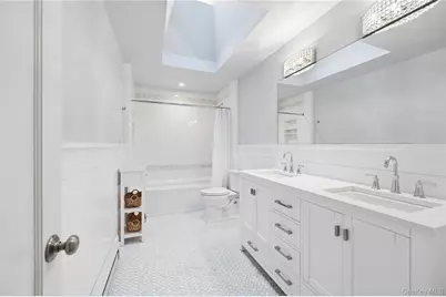 37 Fanning Avenue, Hampton Bays, NY 11946 - Photo 9