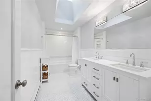 37 Fanning Ave, Hampton Bays, NY 11946 - Photo 9