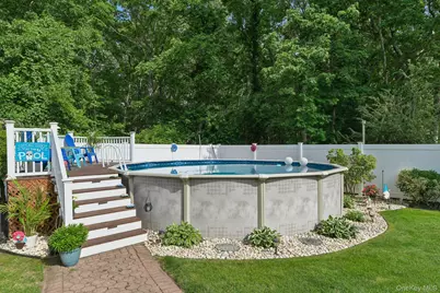 15 Chardonnay Drive, Coram, NY 11727 - Photo 21
