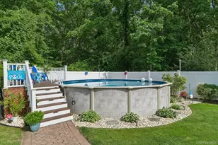 15 Chardonnay Dr, Coram, NY 11727 - Photo 21