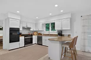 1341 Pelhamdale Ave, Pelham, NY 10803 - Photo 9