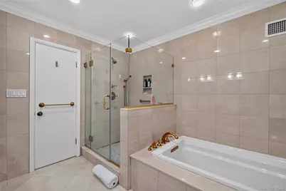 1341 Pelhamdale Avenue, Pelham, NY 10803 - Photo 15