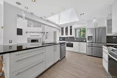 194 S Mountain Road, New City, NY 10956 - Photo 13