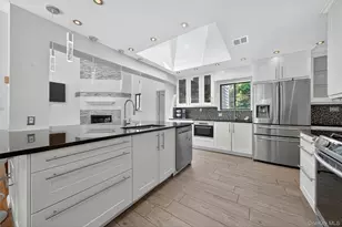 194 S Mountain Rd, New City, NY 10956 - Photo 13