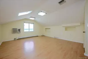 567 Oxford Rd, Cedarhurst, NY 11516 - Photo 5