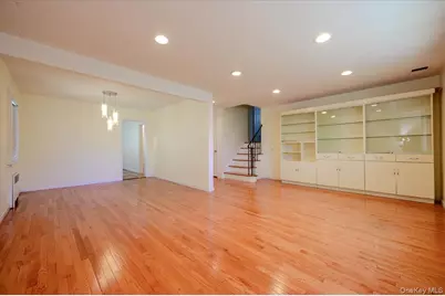 567 Oxford Road, Cedarhurst, NY 11516 - Photo 3