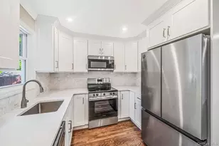 610 Americus Ave, Patchogue, NY 11772 - Photo 11