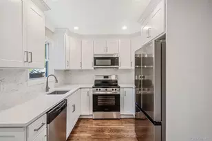 610 Americus Ave, Patchogue, NY 11772 - Photo 13