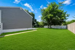 610 Americus Ave, Patchogue, NY 11772 - Photo 37