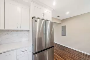 610 Americus Ave, Patchogue, NY 11772 - Photo 15