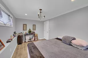 52 41st St, Islip, NY 11751 - Photo 21