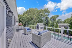 52 41st St, Islip, NY 11751 - Photo 9