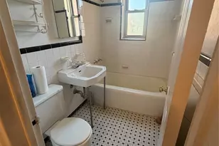 1111 Midland Ave, Bronxville, NY 10708 - Photo 11