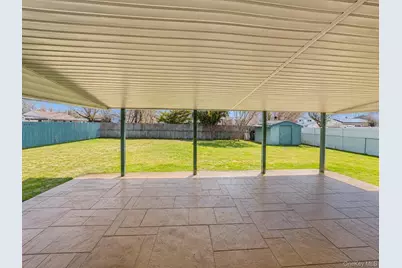 1327 Brooklyn Boulevard, Bay Shore, NY 11706 - Photo 25