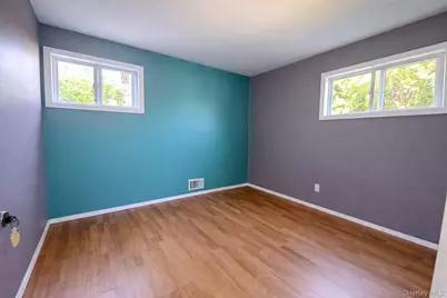 1327 Brooklyn Boulevard, Bay Shore, NY 11706 - Photo 9