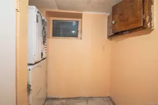 112-05 103rd Ave, Richmond Hill, NY 11419 - Photo 29