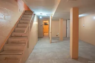 112-05 103rd Ave, Richmond Hill, NY 11419 - Photo 25