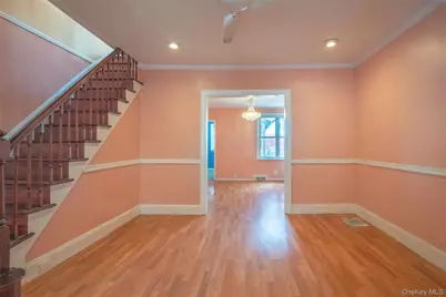 11205 103rd Avenue, Richmond Hill, NY 11419 - Photo 7