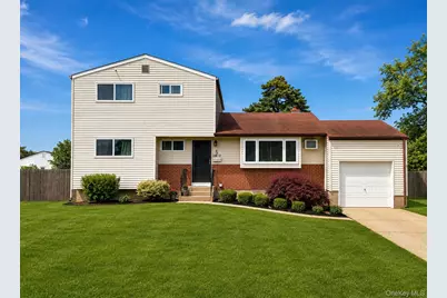 5 Zane Court, Brentwood, NY 11717 - Photo 1