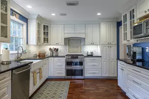 4 September Ln, Glen Cove, NY 11542 - Photo 9