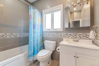 125 Beach 3rd Street, Far Rockaway, NY 11691 - Photo 19