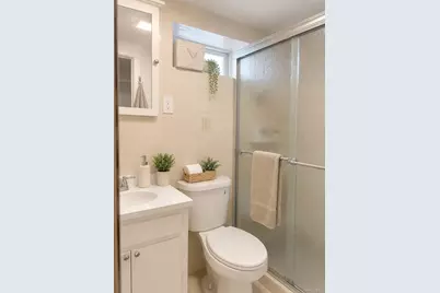 6039 Cooper Avenue, Glendale, NY 11385 - Photo 15