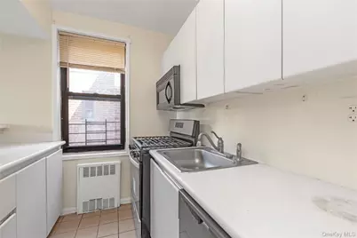 150-11 72nd Road #6E, Kew Gardens, NY 11367 - Photo 5