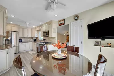 101 Windsor Oval, New Rochelle, NY 10805 - Photo 11