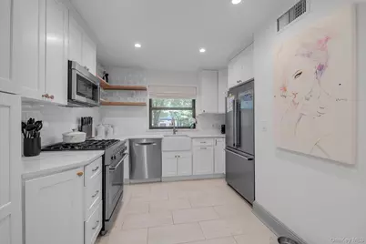 15 High Oaks Court, Huntington, NY 11743 - Photo 9