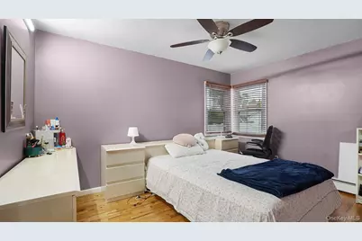 54 E Maujer Street, Valley Stream, NY 11580 - Photo 13