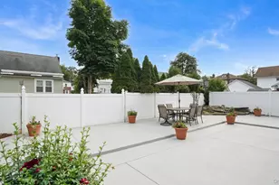 54 E Maujer St, Valley Stream, NY 11580 - Photo 21