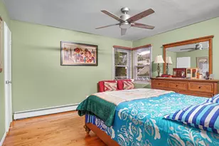 54 E Maujer St, Valley Stream, NY 11580 - Photo 11