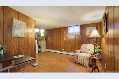 54 E Maujer Street, Valley Stream, NY 11580 - Photo 19