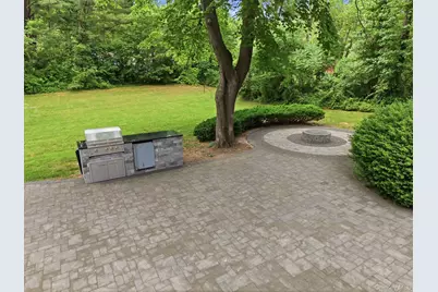 455 Deer Park Road, Dix Hills, NY 11746 - Photo 19