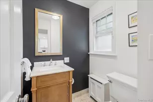 1355 Roosevelt Ave, Pelham, NY 10803 - Photo 13